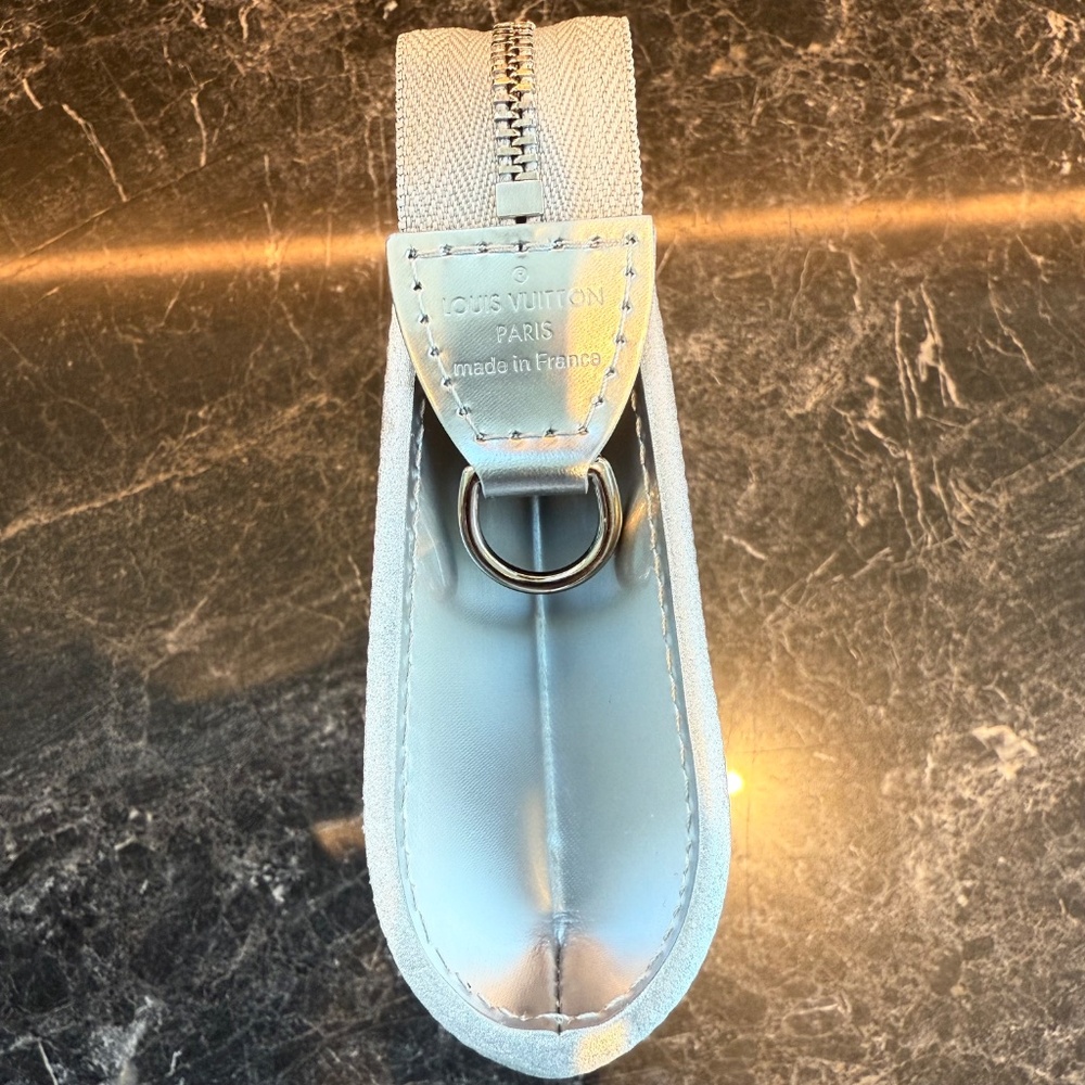 Louis Vuitton Silver Epi Pochette - Picture 5 of 12